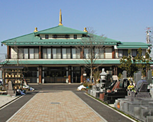 埼玉県上尾市の葬儀社《グランドセレモニー》 安心価格で家族葬、火葬式、一日葬、一般葬などのお葬式を対応。