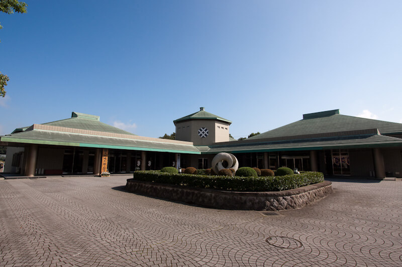 八富成田斎場 外観