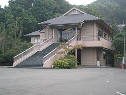 千手院岩子会館 外観