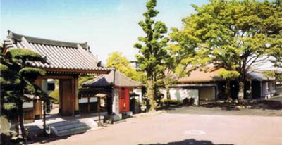 慈林薬師会館 外観