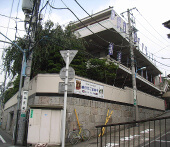 真成院四谷霊廟 外観